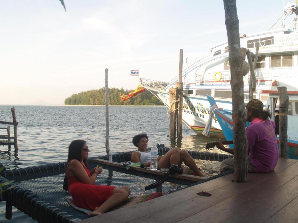 Ko Lanta 孔雀青年旅馆旅舍 外观 照片
